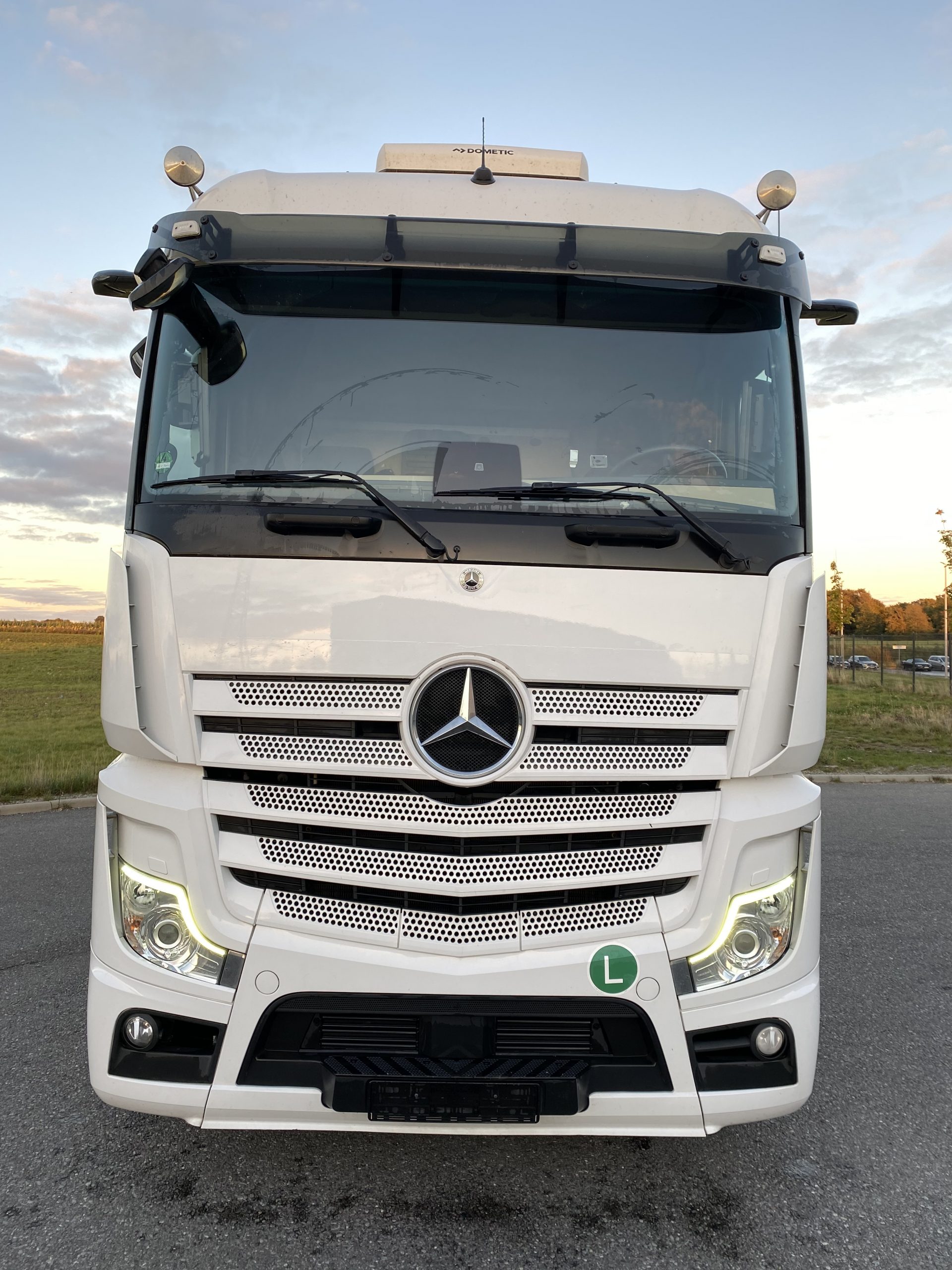 #3 Mercedes-Benz Actros 1845 – Bild 2