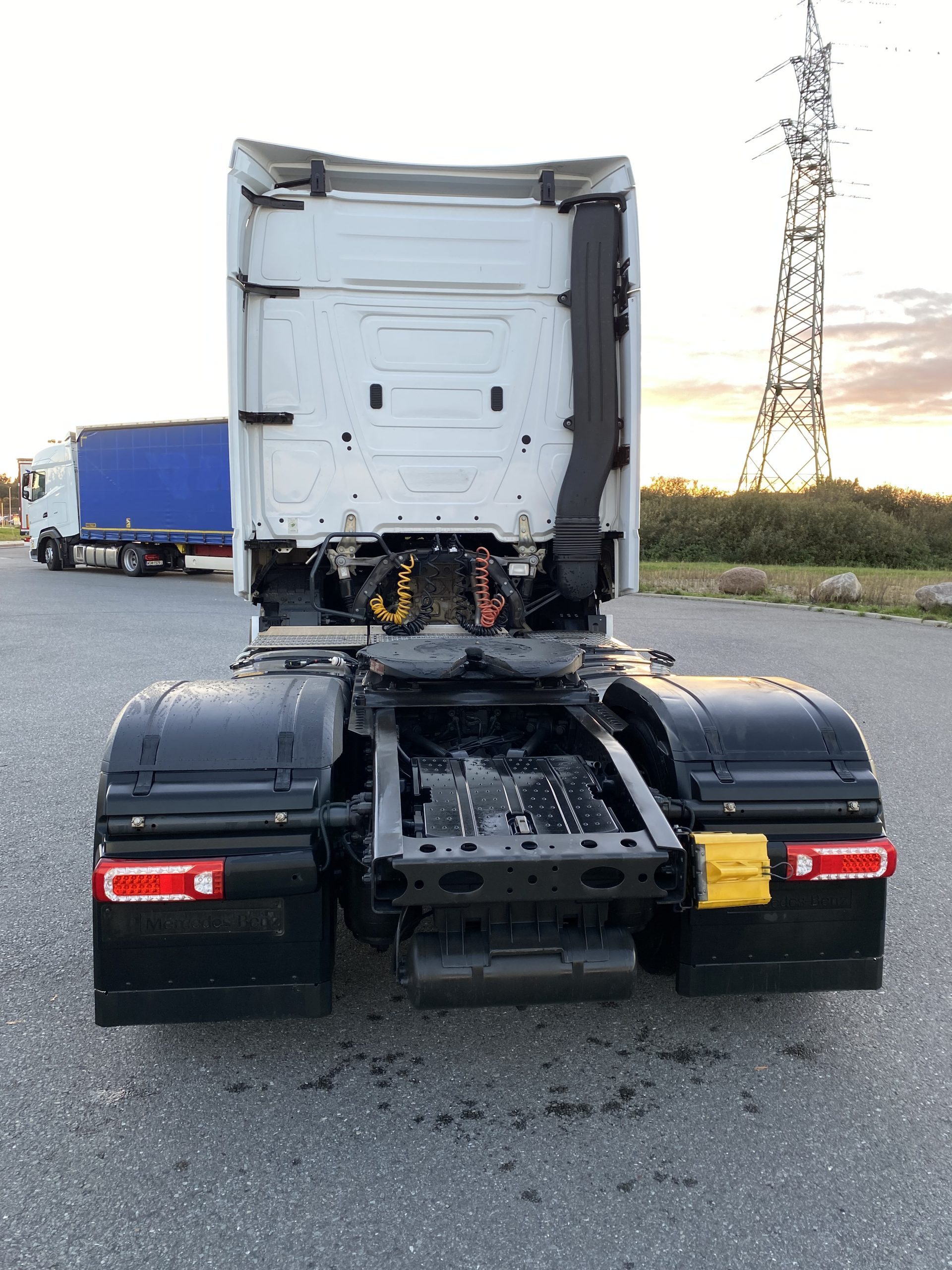 #3 Mercedes-Benz Actros 1845 – Bild 5