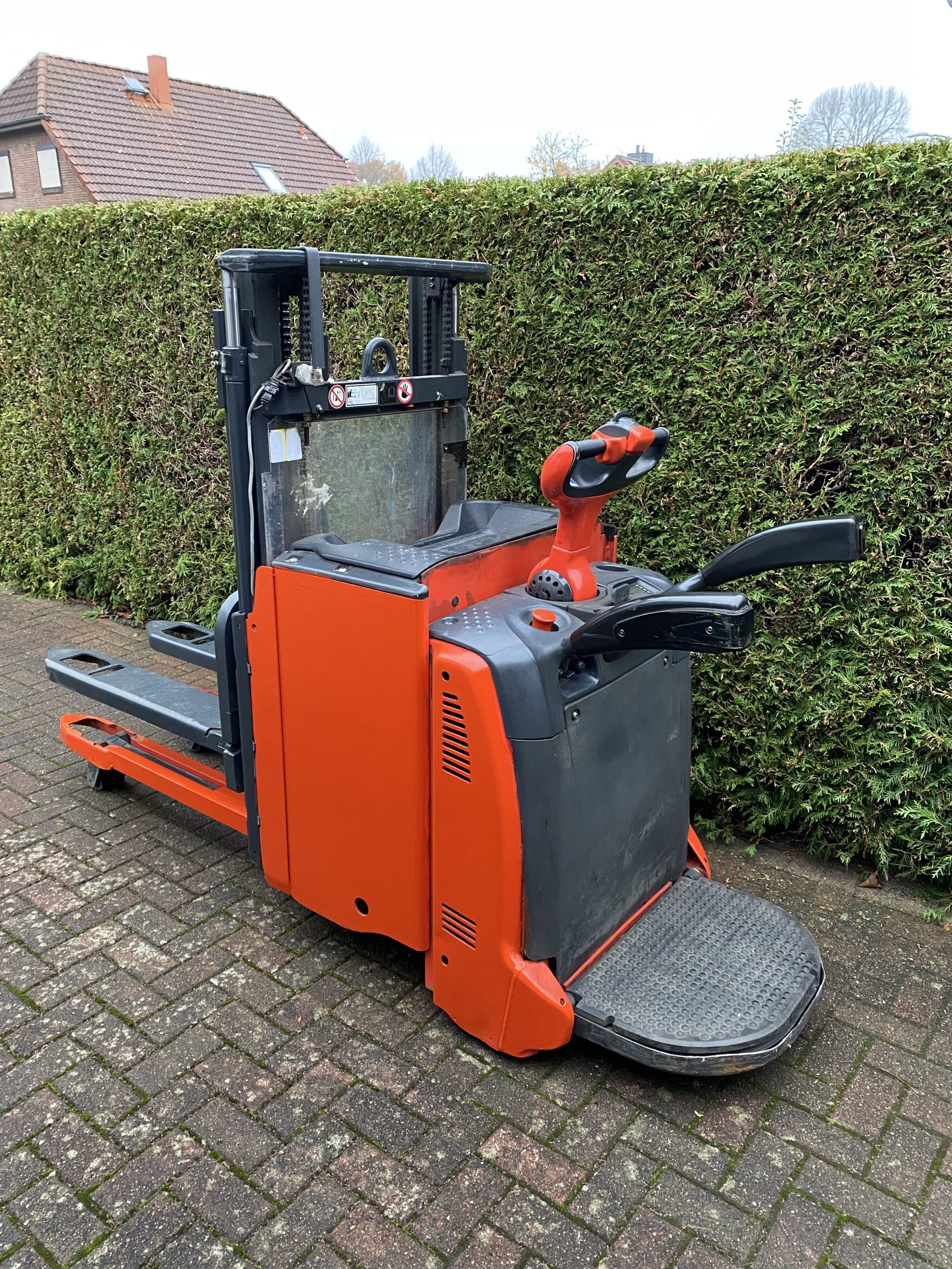 #1 Linde L12L AP Hochhubwagen