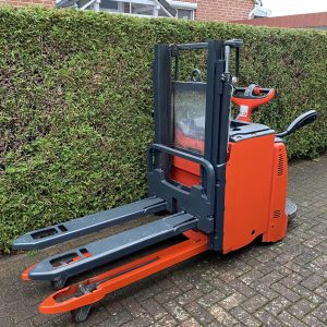 Linde L12 Hochhubwagen